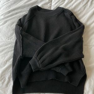 URBAN OUTFITTERS black sweater never worn